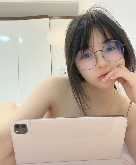 穿刺公媳情电影