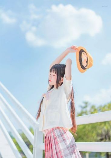含着她花蒂啃到高潮视频