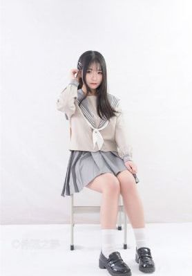 春潮浪漫海棠红