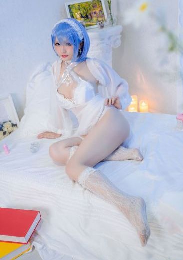 年轻的阿姨2在线观看