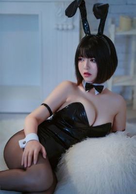 让娇妻尝试两根一起进3p视频